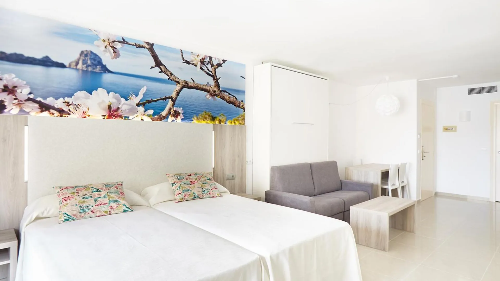 Apartamentos Mar I Vent (Adults Only) San Antonio  0*, San Antonio (Ibiza) Spain